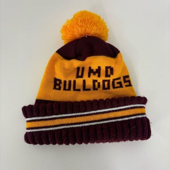 UMD Bulldogs Maroon & Gold Pom Pom Winter Cuffed Hat Unisex - Picture 2 of 3